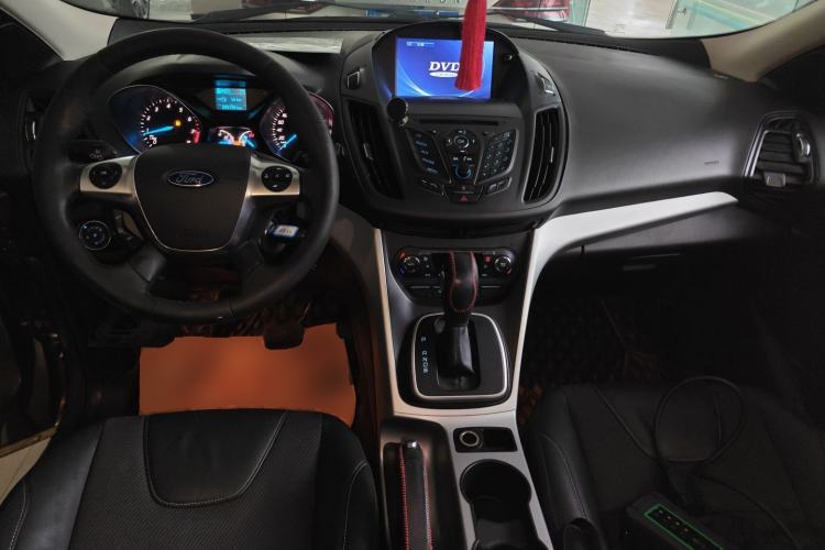 Used Ford Kuga 2015 1.5L GTDi Two-Wheel Drive Fashion Edition Center Console