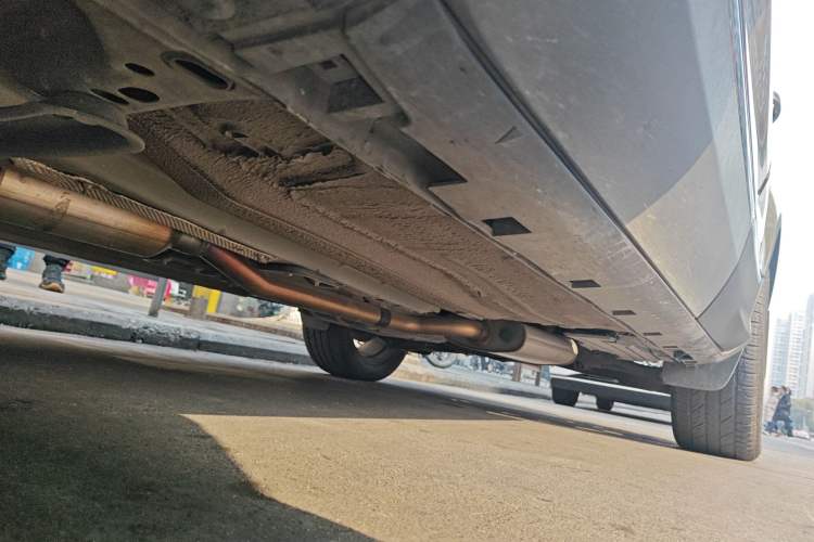 Used Ford Kuga 2015 2.0L GTDi Four-Wheel-Drive Sport Model Chassis Front Left