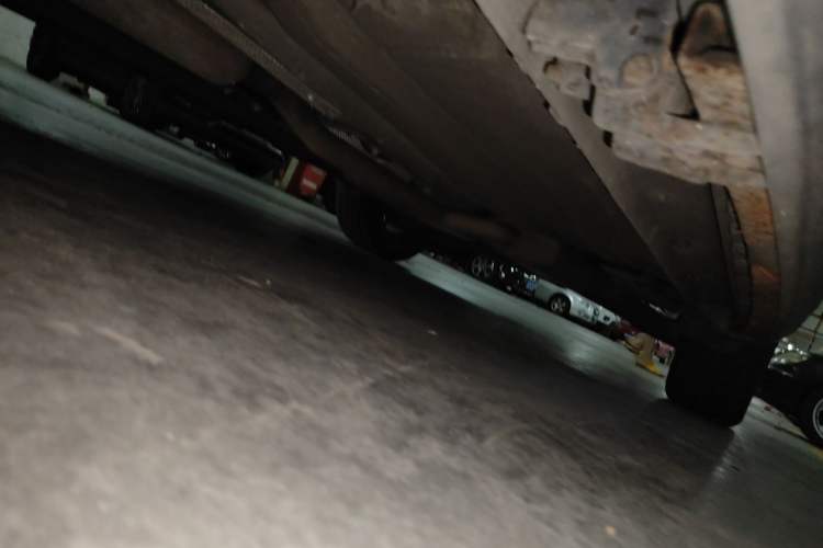 Used Ford Kuga 2015 2.0L GTDi Four-Wheel-Drive Sport Model Chassis Front Left