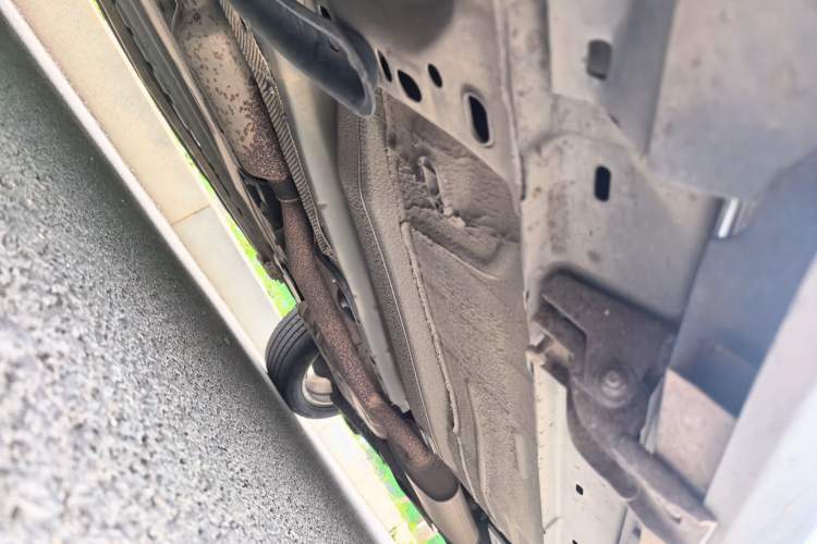 Used Ford Kuga 2015 2.0L GTDi Four-Wheel Drive Prestige Model Chassis Front Left