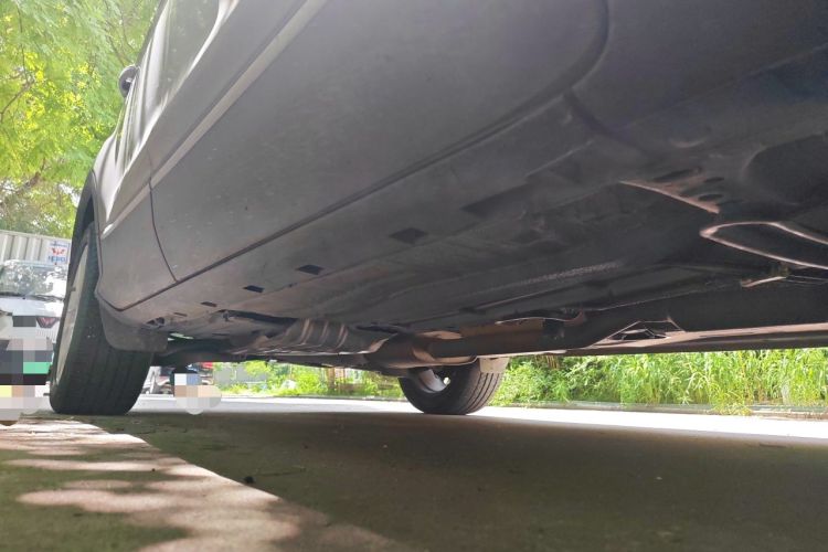 Used Ford Kuga 2015 2.0L GTDi Four-Wheel-Drive Sport Model Chassis Front Right