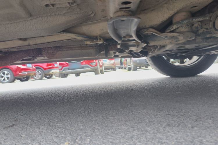 Used Ford Kuga 2015 2.0L GTDi Four-Wheel-Drive Sport Model Chassis Front Right