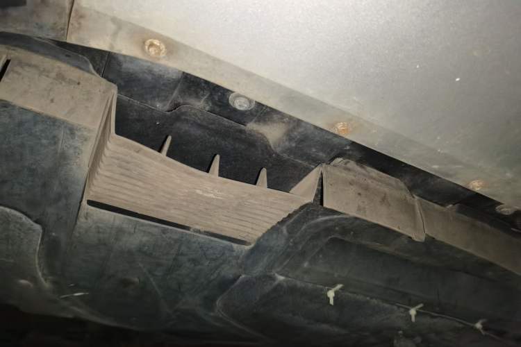 Used Ford Kuga 2015 1.5L GTDi Four-Wheel-Drive Elite Model Chassis Front Right