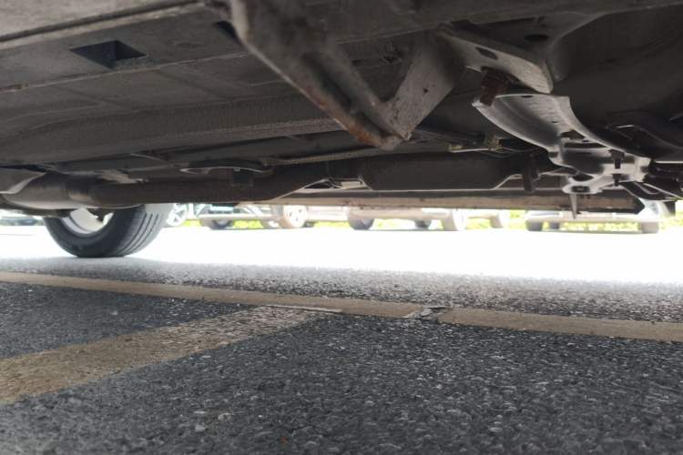 Used Ford Kuga 2015 2.0L GTDi Four-Wheel-Drive Sport Model Chassis Front Right
