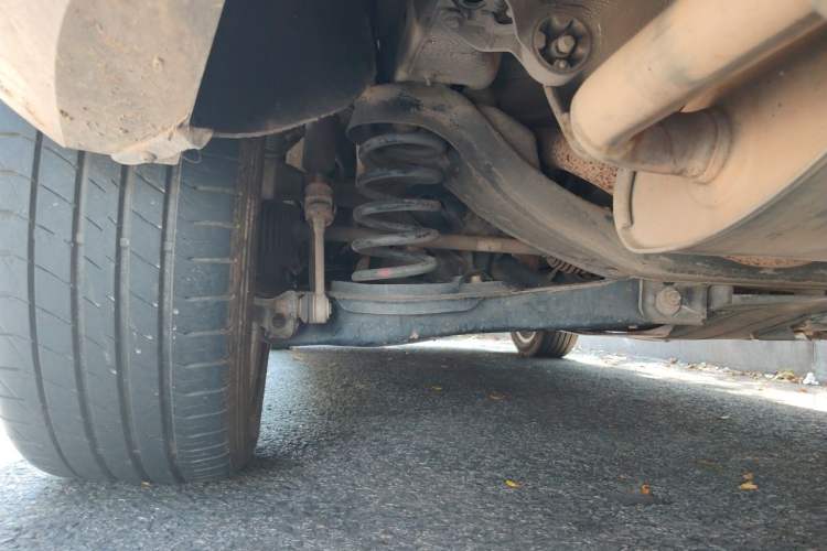 Used Ford Kuga 2015 2.0L GTDi Four-Wheel Drive Elite Model Chassis Rear Left