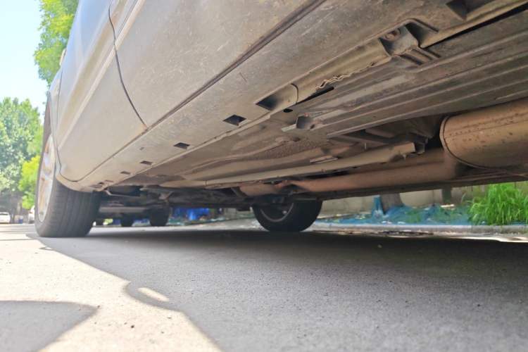 Used Ford Kuga 2015 2.0L GTDi Four-Wheel-Drive Sport Model Chassis Rear Left