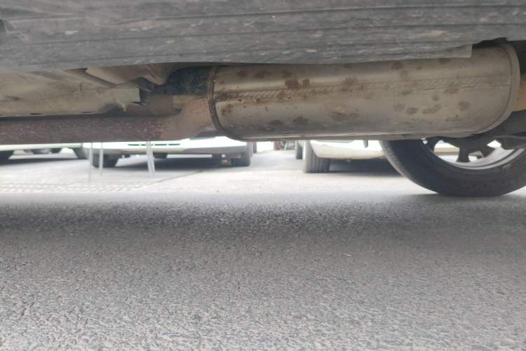 Used Ford Kuga 2015 2.0L GTDi Four-Wheel-Drive Sport Model Chassis Rear Left