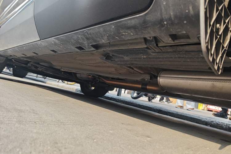Used Ford Kuga 2015 2.0L GTDi Four-Wheel-Drive Sport Model Chassis Rear Left