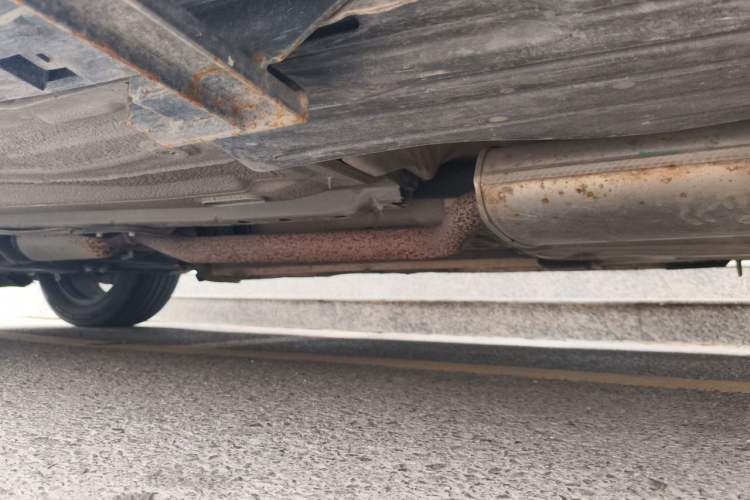 Used Ford Kuga 2015 2.0L GTDi Four-Wheel-Drive Sport Model Chassis Rear Left