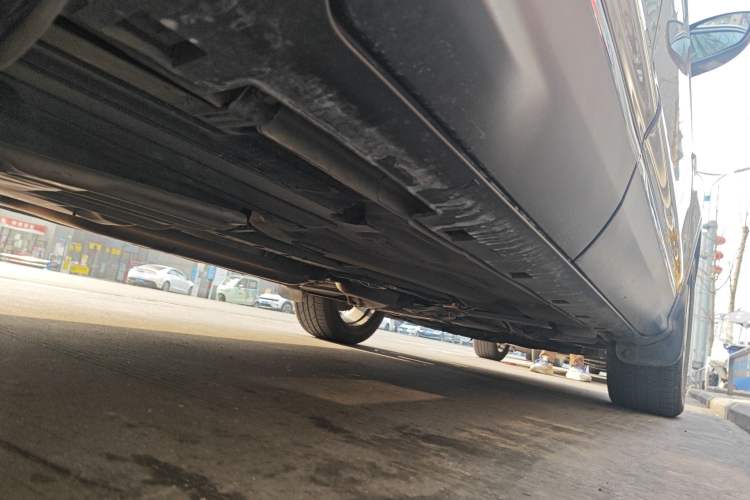 Used Ford Kuga 2015 2.0L GTDi Four-Wheel-Drive Sport Model Chassis Rear Right