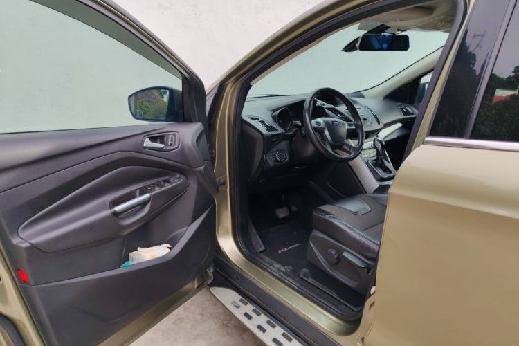 Used Ford Kuga 2015 1.5L GTDi Two-Wheel Drive Fashion Edition Driver Seat