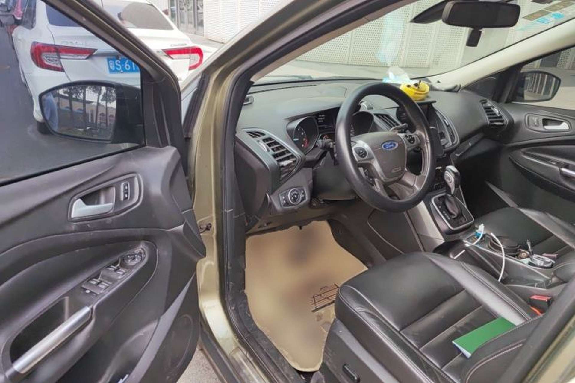 Used Ford Kuga 2015 2.0L GTDi Four-Wheel Drive Elite Model Driver Seat