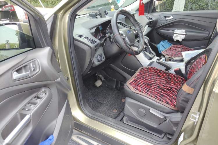 Used Ford Kuga 2015 1.5L GTDi Two-Wheel-Drive Comfort Model Driver Seat