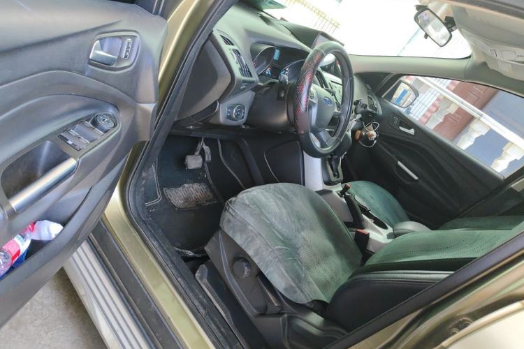 Used Ford Kuga 2015 1.5L GTDi Two-Wheel-Drive Comfort Model Driver Seat