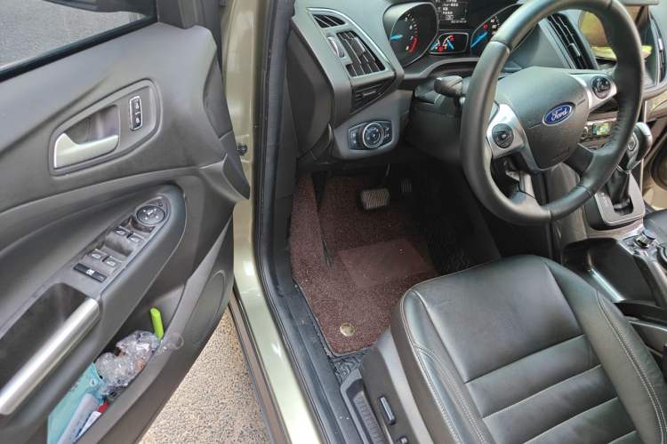 Used Ford Kuga 2015 1.5L GTDi Four-Wheel-Drive Elite Model Driver Seat