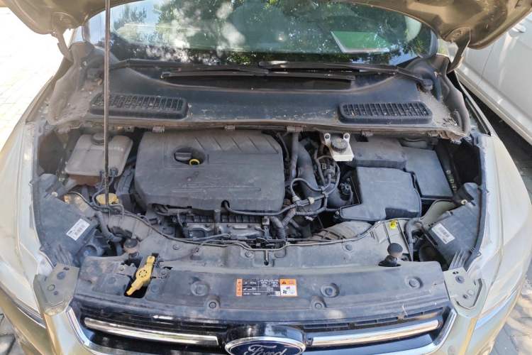 Used Ford Kuga 2015 1.5L GTDi Two-Wheel Drive Fashion Edition Engine Bay