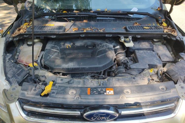 Used Ford Kuga 2015 2.0L GTDi Four-Wheel Drive Elite Model Engine Bay