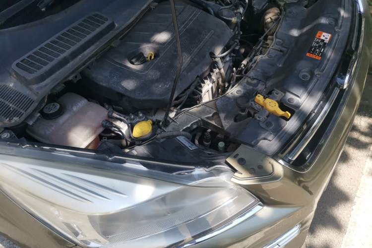 Used Ford Kuga 2015 1.5L GTDi Two-Wheel Drive Fashion Edition Engine Bay Left