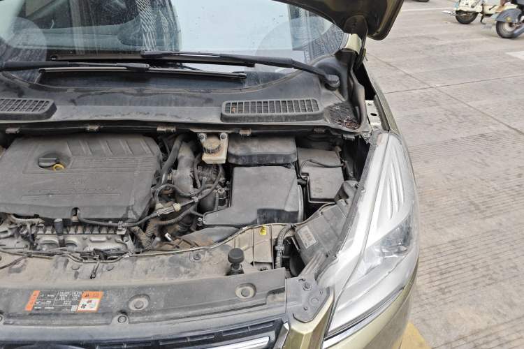 Used Ford Kuga 2015 1.5L GTDi Two-Wheel Drive Fashion Edition Engine Bay Left