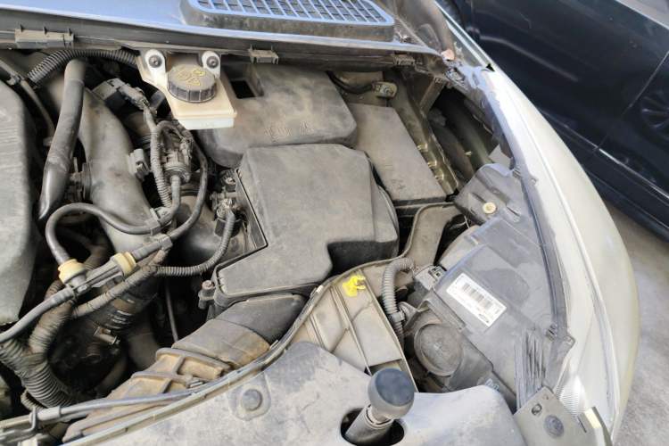 Used Ford Kuga 2015 1.5L GTDi Two-Wheel-Drive Comfort Model Engine Bay Left