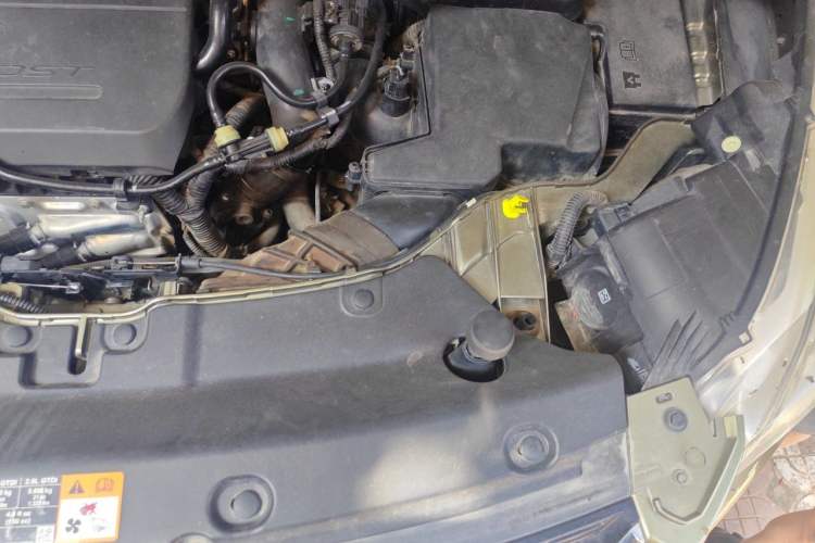 Used Ford Kuga 2015 1.5L GTDi Four-Wheel-Drive Elite Model Engine Bay Left