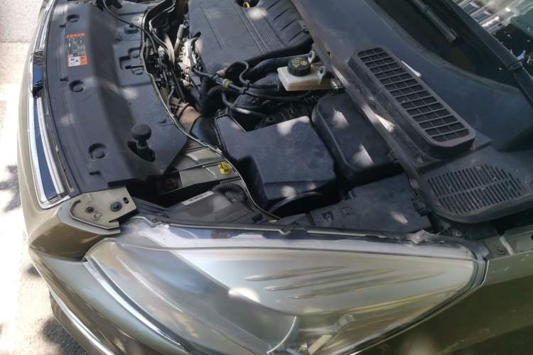 Used Ford Kuga 2015 1.5L GTDi Two-Wheel Drive Fashion Edition Engine Bay Right