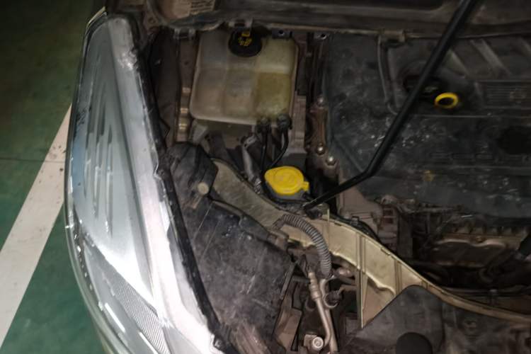 Used Ford Kuga 2015 1.5L GTDi Two-Wheel Drive Fashion Edition Engine Bay Right