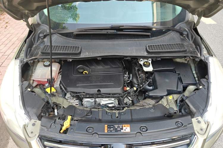 Used Ford Kuga 2015 1.5L GTDi Four-Wheel-Drive Elite Model Engine Bay