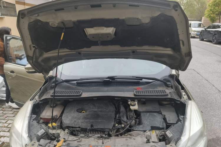 Used Ford Kuga 2015 1.5L GTDi Four-Wheel-Drive Elite Model Engine Bay