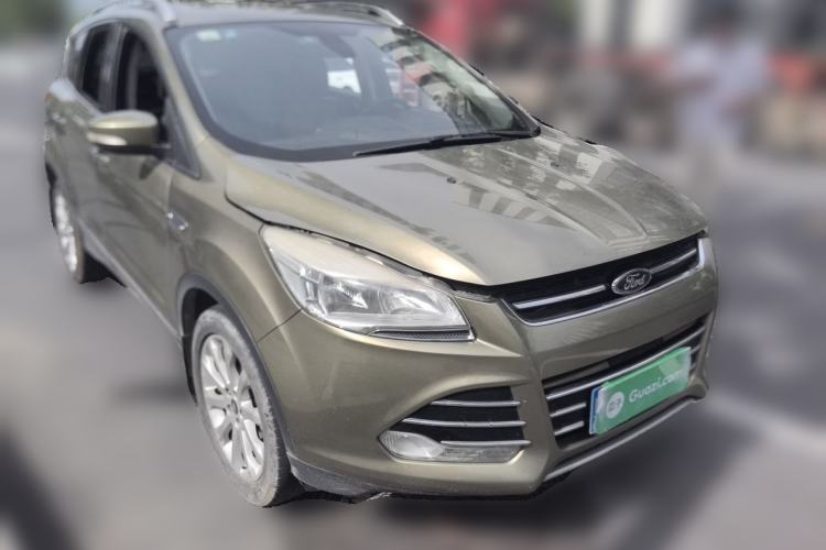Used Ford Kuga 2015 1.5L GTDi Four-Wheel-Drive Elite Model Front Right 45 Deg