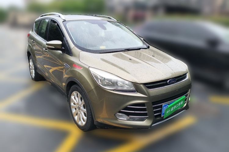 Used Ford Kuga 2015 1.5L GTDi Two-Wheel Drive Fashion Edition Front Right 45 Deg