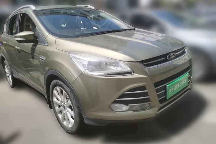 Used Ford Kuga 2015 1.5L GTDi Two-Wheel Drive Fashion Edition Front Right 45 Deg