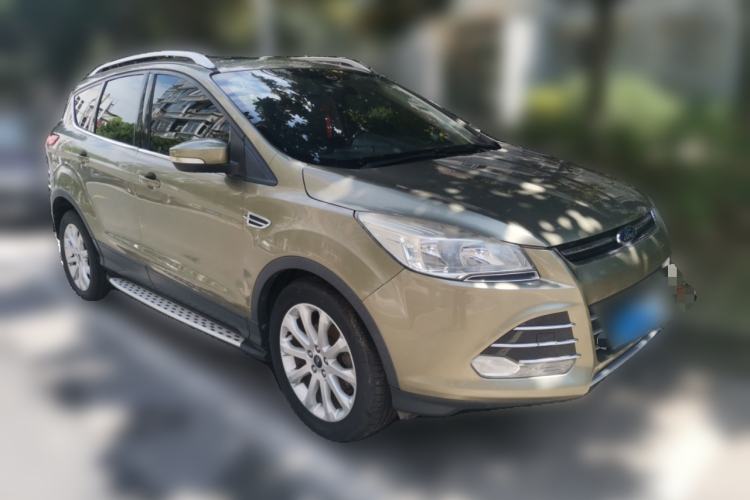 Used Ford Kuga 2015 1.5L GTDi Two-Wheel Drive Fashion Edition Front Right 45 Deg