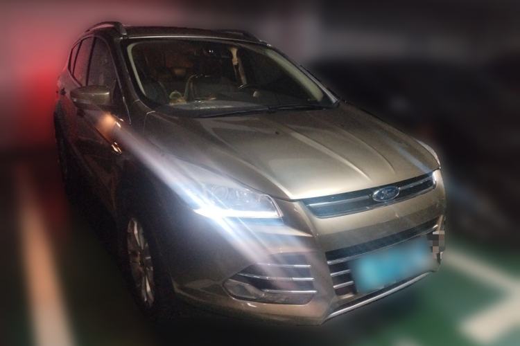 Used Ford Kuga 2015 2.0L GTDi Four-Wheel Drive Prestige Model Front Right 45 Deg