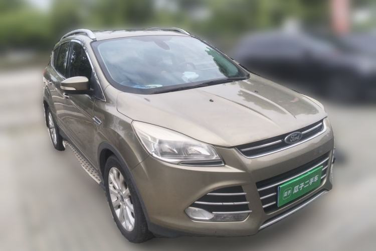 Used Ford Kuga 2015 1.5L GTDi Two-Wheel Drive Fashion Edition Front Right 45 Deg