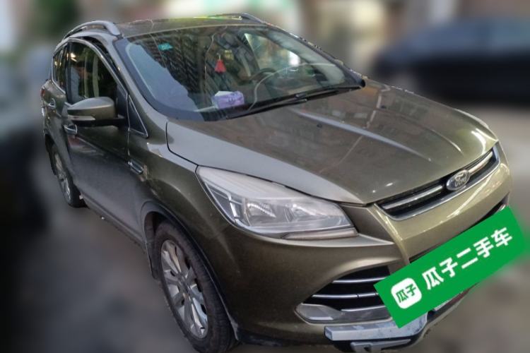 Used Ford Kuga 2015 1.5L GTDi Four-Wheel-Drive Elite Model Front Right 45 Deg
