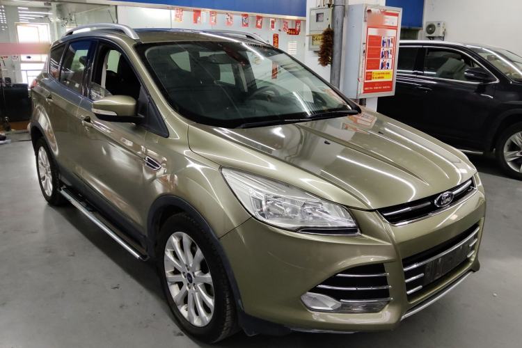 Used Ford Kuga 2015 1.5L GTDi Two-Wheel Drive Fashion Edition Front Right 45 Deg