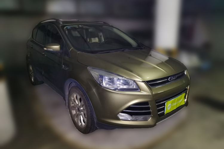 Used Ford Kuga 2015 1.5L GTDi Two-Wheel Drive Fashion Edition Front Right 45 Deg
