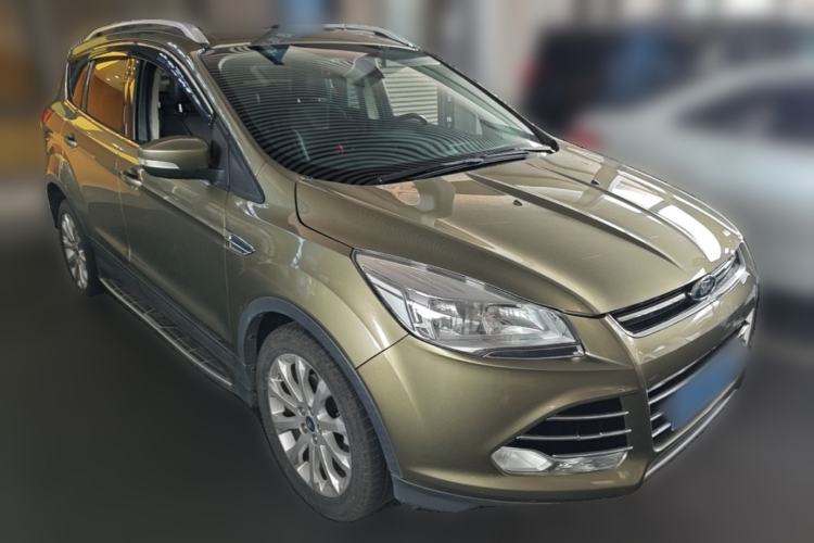 Used Ford Kuga 2015 1.5L GTDi Two-Wheel Drive Fashion Edition Front Right 45 Deg