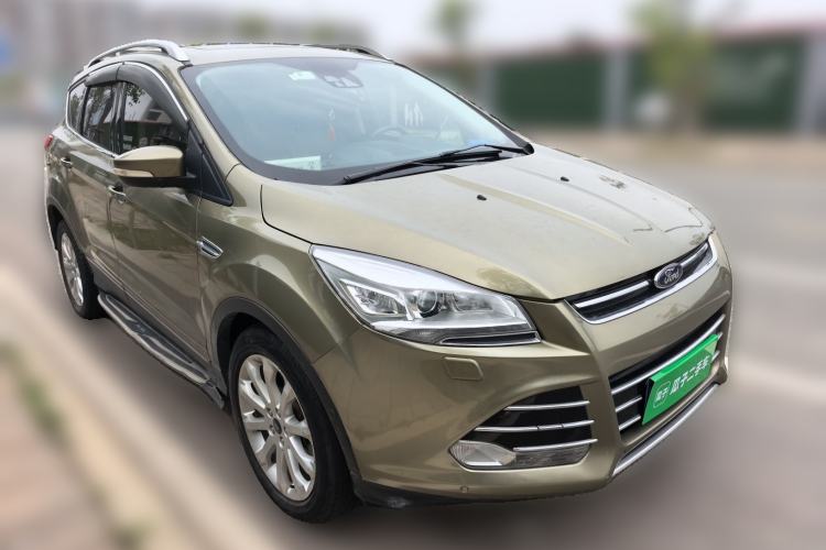 Used Ford Kuga 2015 2.0L GTDi Four-Wheel Drive Prestige Model Front Right 45 Deg