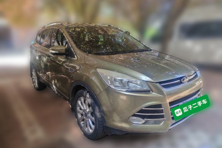 Used Ford Kuga 2015 1.5L GTDi Four-Wheel-Drive Elite Model Front Right 45 Deg