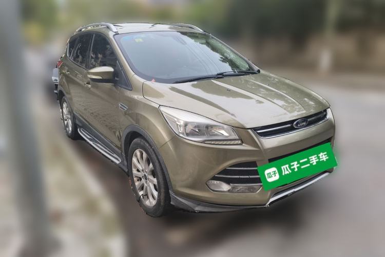 Used Ford Kuga 2015 1.5L GTDi Four-Wheel-Drive Elite Model Front Right 45 Deg