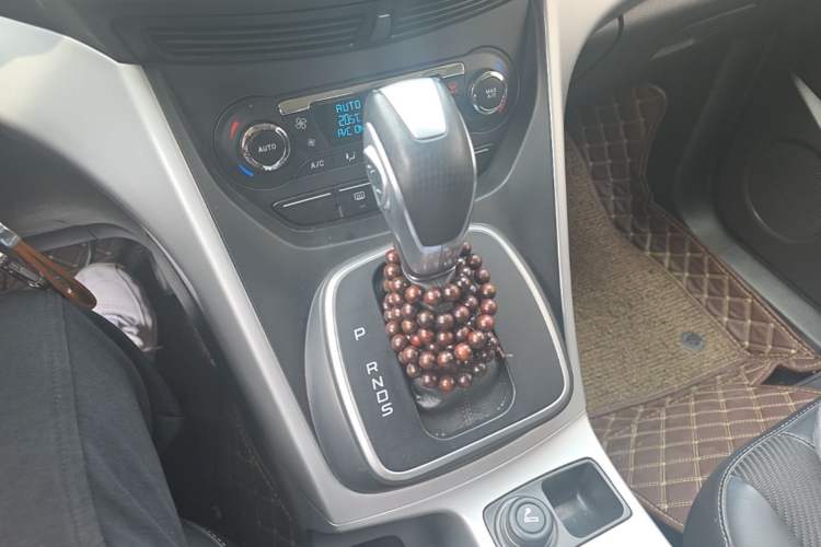 Used Ford Kuga 2015 1.5L GTDi Two-Wheel Drive Fashion Edition Gear Lever
