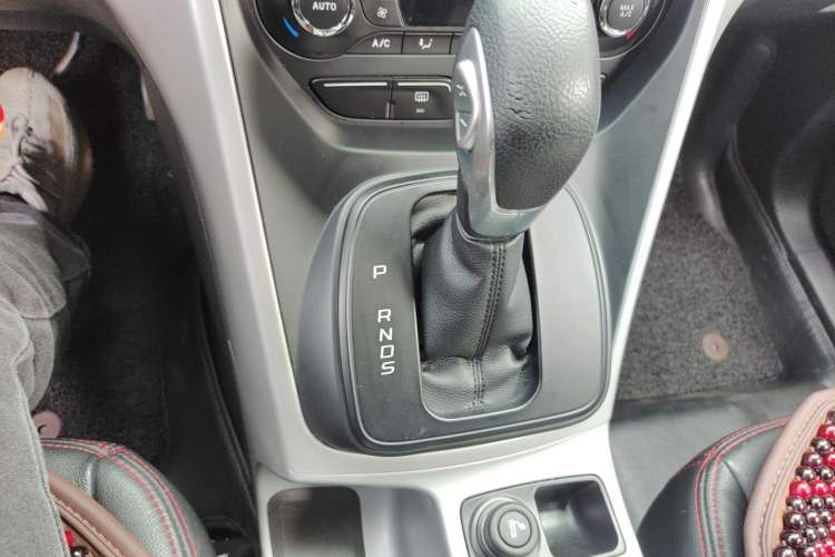 Used Ford Kuga 2015 1.5L GTDi Two-Wheel-Drive Comfort Model Gear Lever