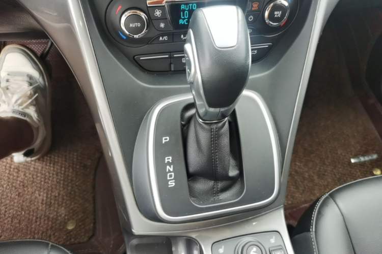 Used Ford Kuga 2015 1.5L GTDi Four-Wheel-Drive Elite Model Gear Lever