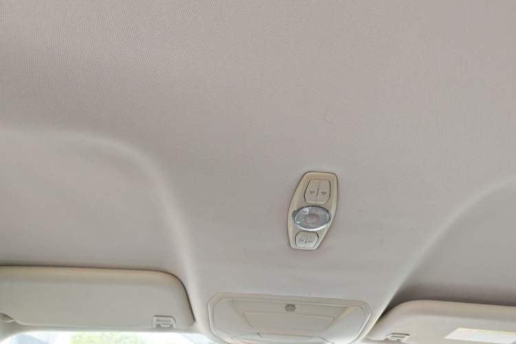 Used Ford Kuga 2015 1.5L GTDi Two-Wheel-Drive Comfort Model Headliner