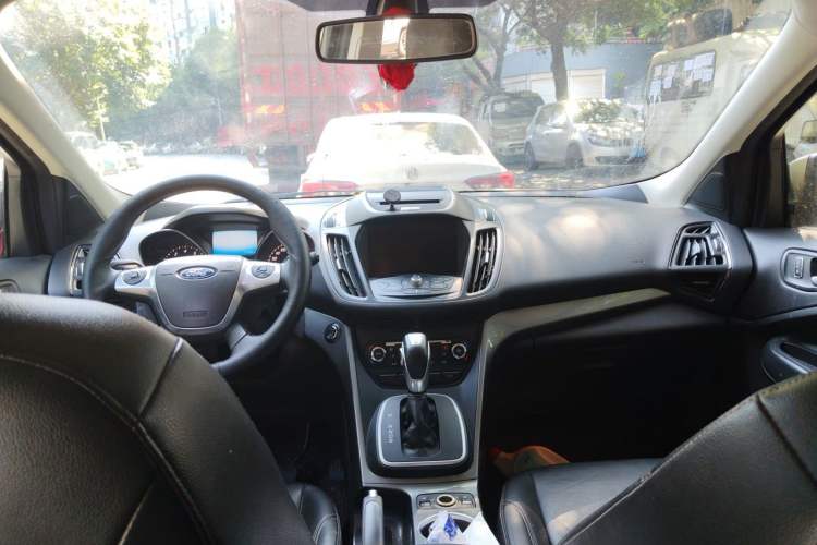 Used Ford Kuga 2015 2.0L GTDi Four-Wheel Drive Elite Model Headliner