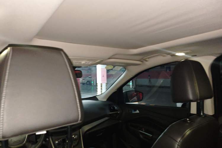 Used Ford Kuga 2015 2.0L GTDi Four-Wheel Drive Prestige Model Headliner