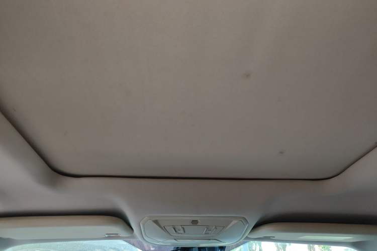 Used Ford Kuga 2015 1.5L GTDi Four-Wheel-Drive Elite Model Headliner
