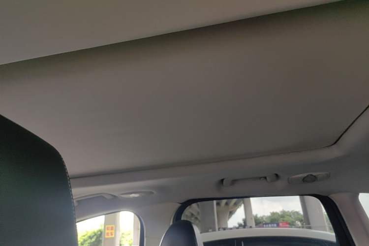 Used Ford Kuga 2015 2.0L GTDi Four-Wheel Drive Elite Model Headliner